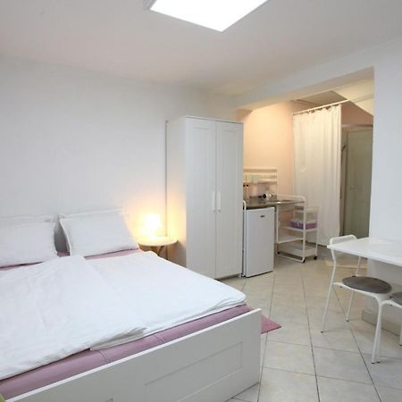 City Room Apartment Date Koper Exteriör bild